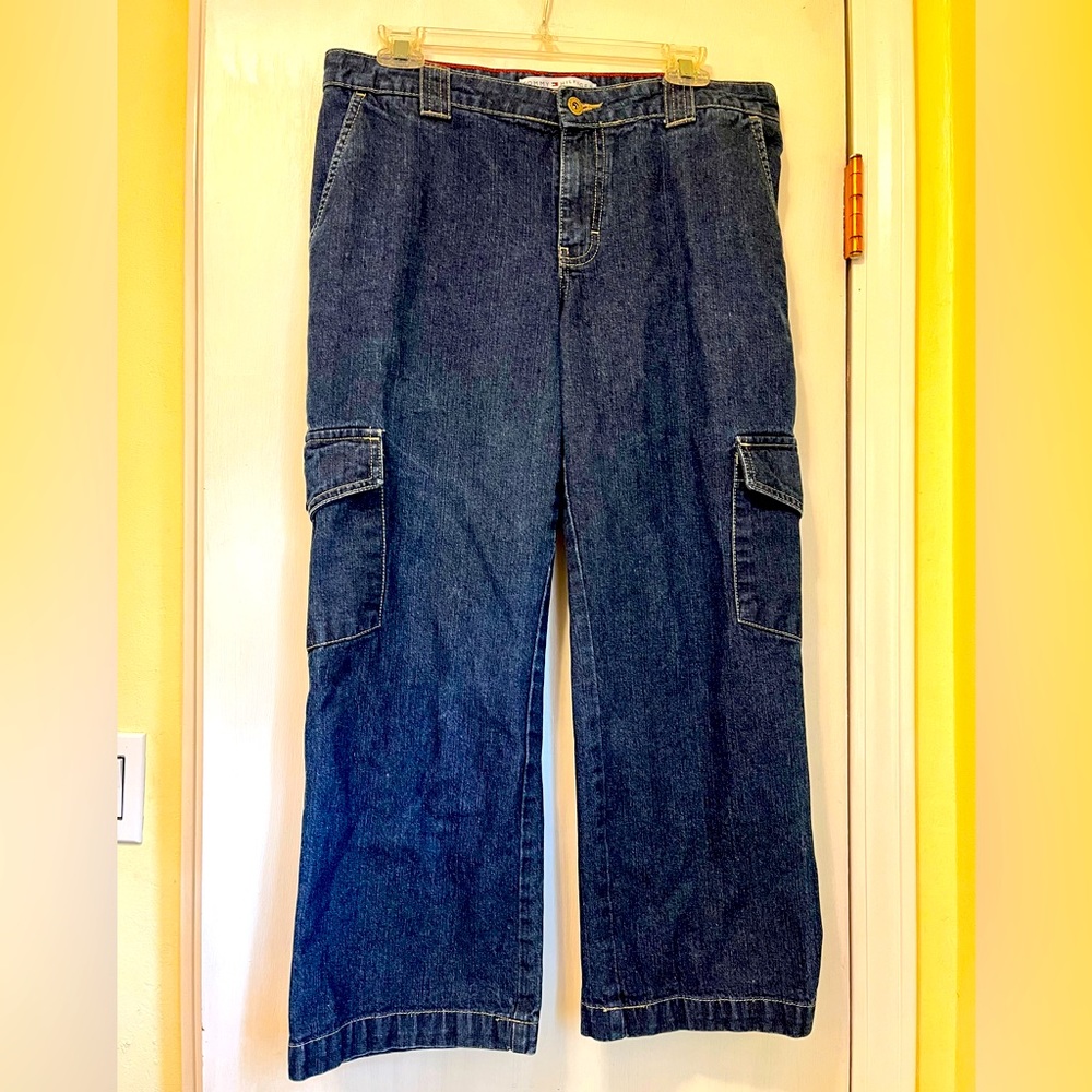 Vintage Y2K Tommy Hilfiger Wide Leg Cargo Cropped Jeans  size 10  32” waist